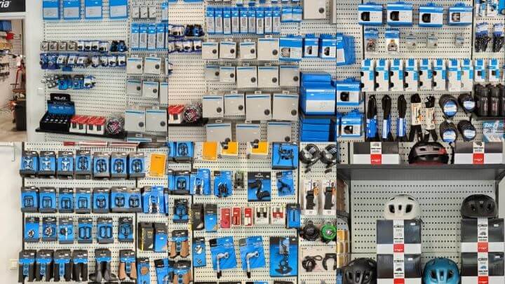 Tarvikkeet ja varaosat